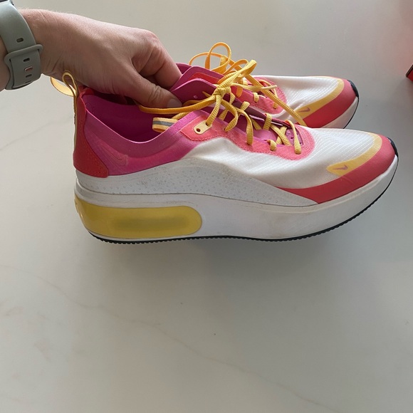 Nike Air Max Dia SE women’s Laser sneakers - Picture 6 of 6